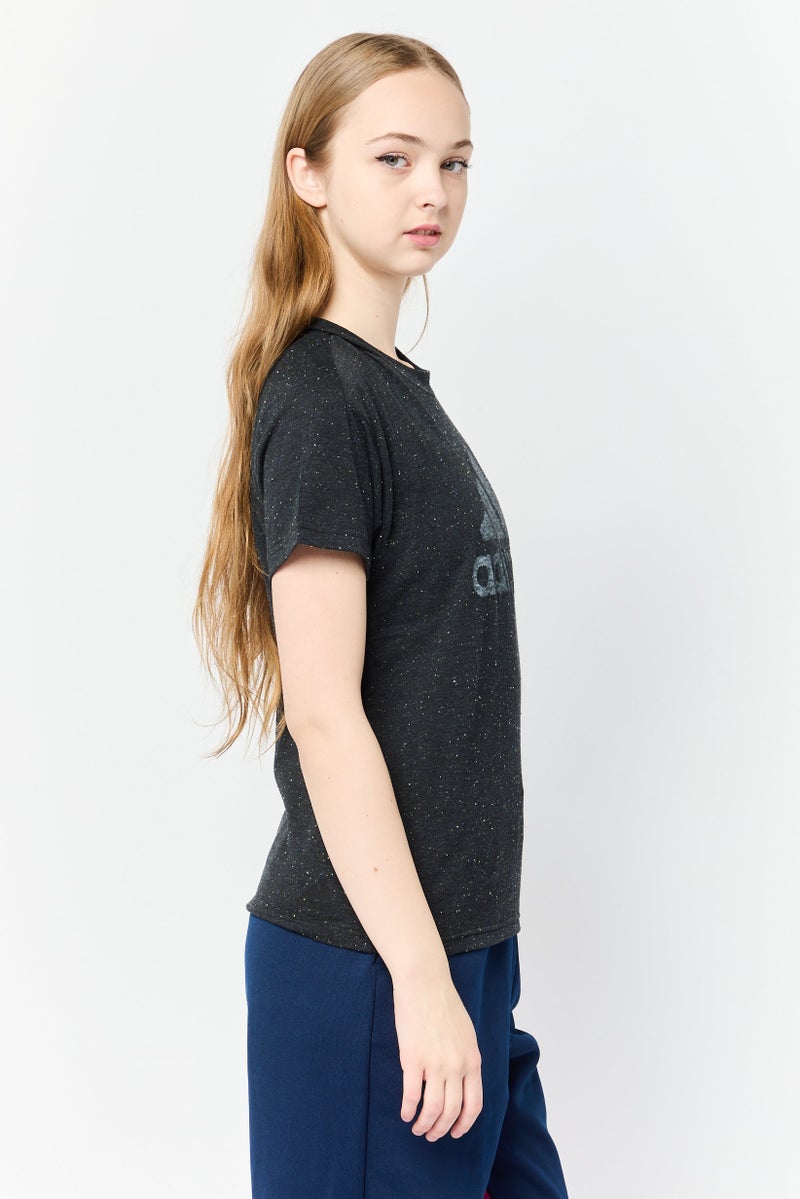 Adidas تي شيرت رياضي نسائي بأكمام قصيرة مناسب للخارج، أسود - Image 2